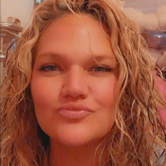 Meet your Posher, Crystal - Picture 1 of 1